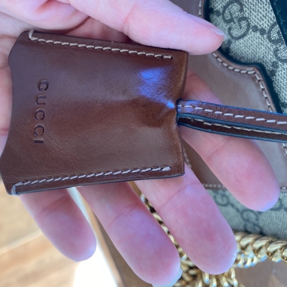 Small Gucci Padlock shoulder bag - Picture 9 of 16